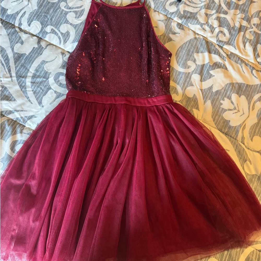 Sparkling Sequin Burgundy Tulle Party Dress size M- never worn